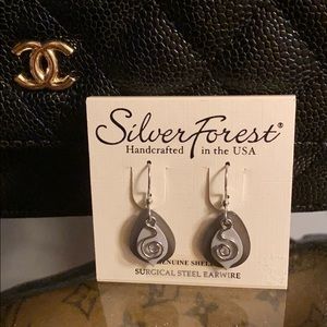 Brand new earrings never worn.